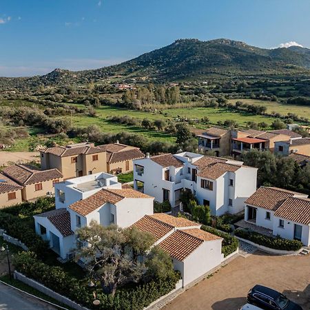 Residenza L'Alzoni Hotel San Teodoro  Luaran gambar