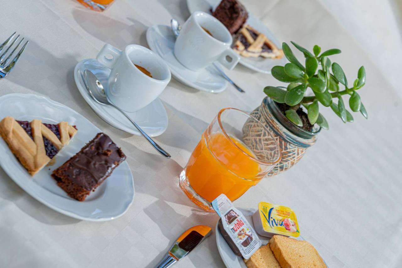 Residenza L'Alzoni Hotel San Teodoro  Luaran gambar