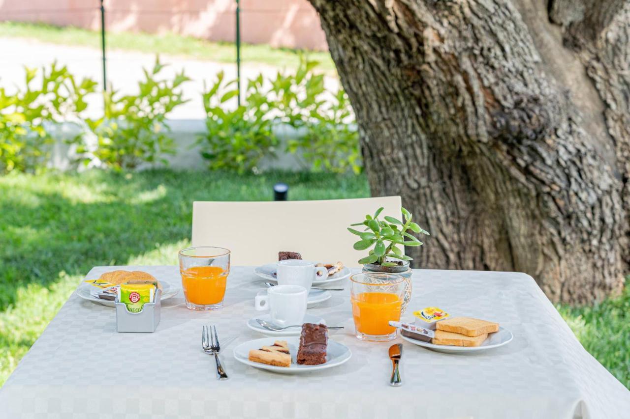 Residenza L'Alzoni Hotel San Teodoro  Luaran gambar